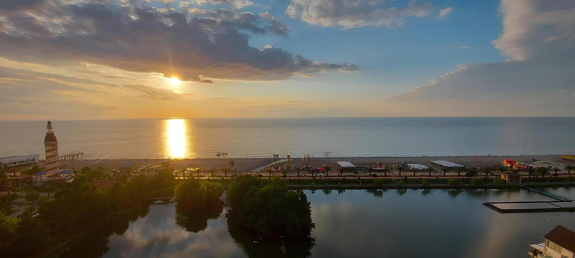 Orbi Panoramic Aparthotel Batumi Luaran gambar