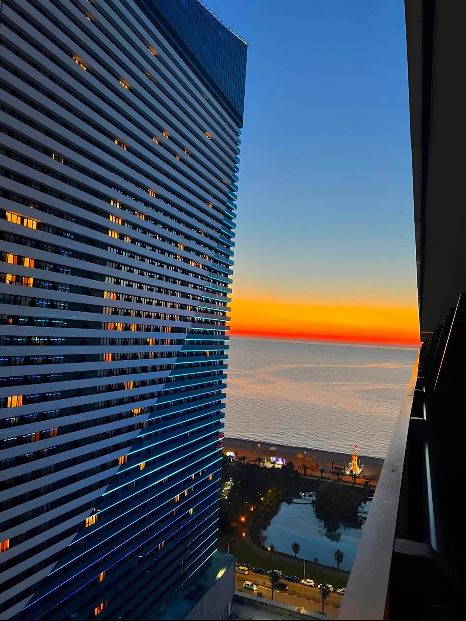 Orbi Panoramic Aparthotel Batumi Luaran gambar